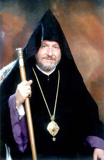 Конгрегат Первопрестольного Эчмиадзина архиепископ Нерсес Позапалян,