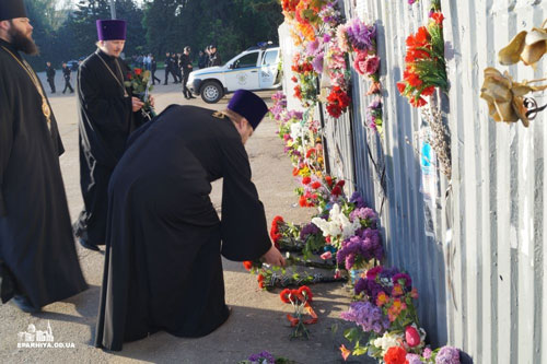 Картинки по запросу В четвертую годовщину трагических событий в Одессе совершены заупокойные богослужения по погибшим